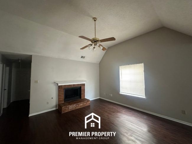 Photo - 1531 Beaver Trail Dr House