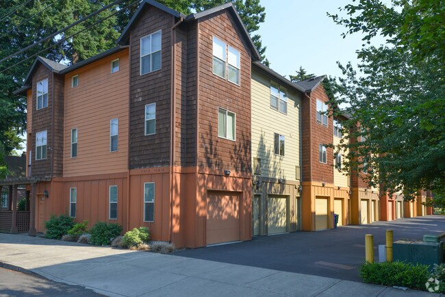 Primary Photo - Gables on Stark