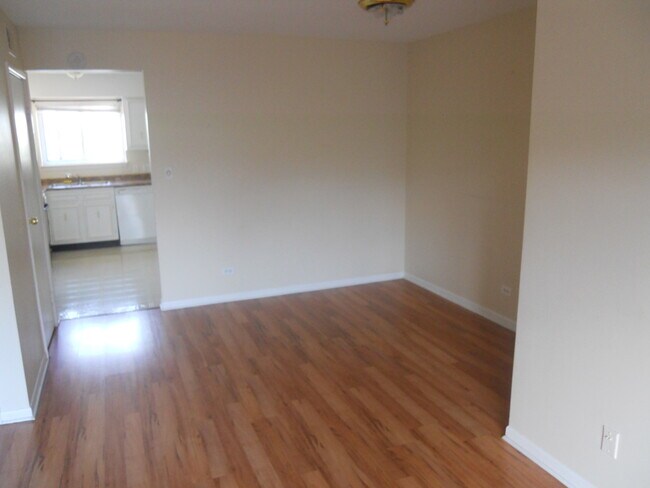 Foto del edificio - 9438 Bay Colony Dr