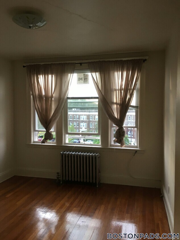 Foto principal - 1638 Commonwealth Ave