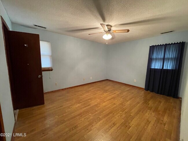 Building Photo - 22 Joe Frazier Rd