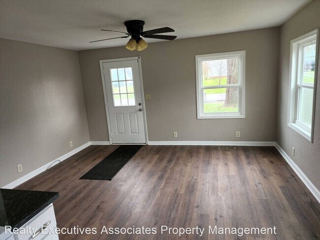 Foto del edificio - 3 br, 2 bath House - 519 Arthur Ave