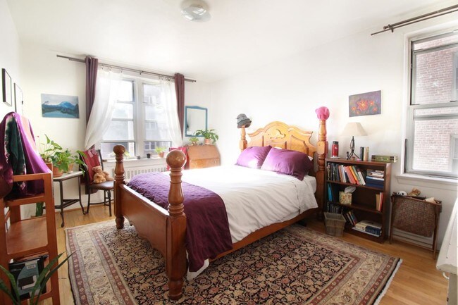 Foto del edificio - 153 Bennett Avenue