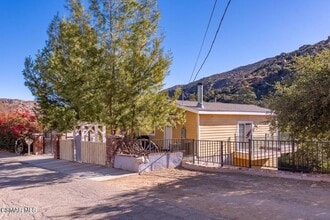 Building Photo - 1088 Casa Grande Dr