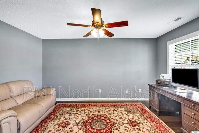 Building Photo - 124 Olympia Dr