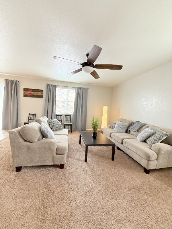 Foto del edificio - 3634 Daylily St