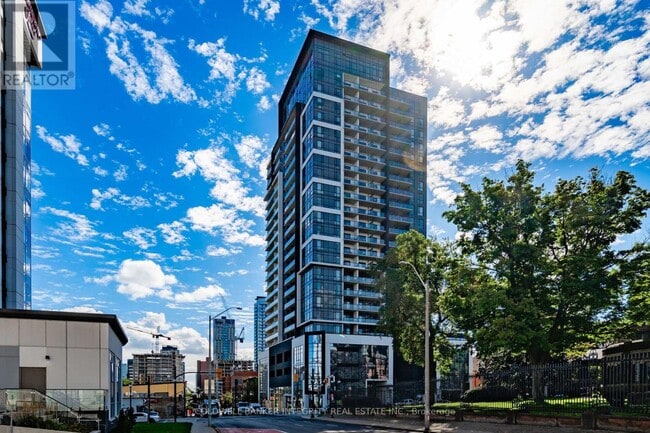 Building Photo - 15-1815 Queen St S