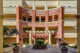 Building Photo - 260 E Flamingo Rd