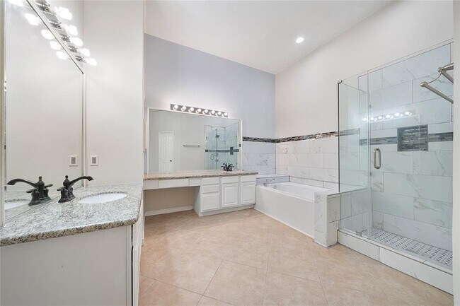 Baño principal - 18423 Cobblestone Dr