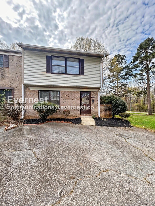 Building Photo - 2723 Reynolds Park Rd