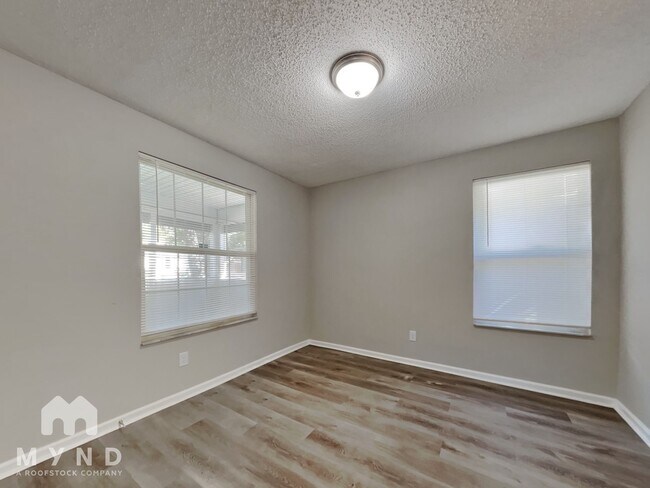 Foto del edificio - 2908 Spencer St