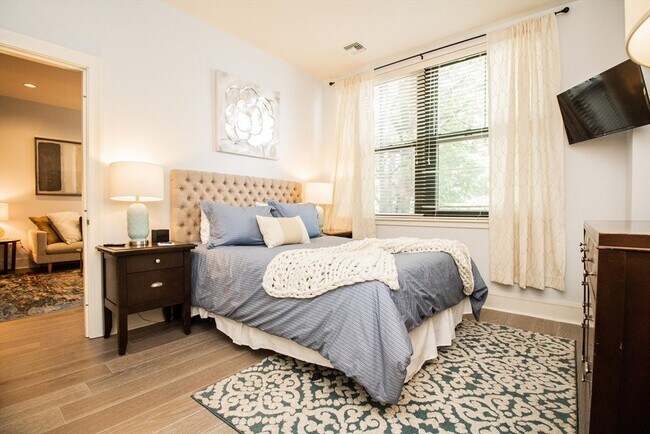 Foto del edificio - 1387 Washington St