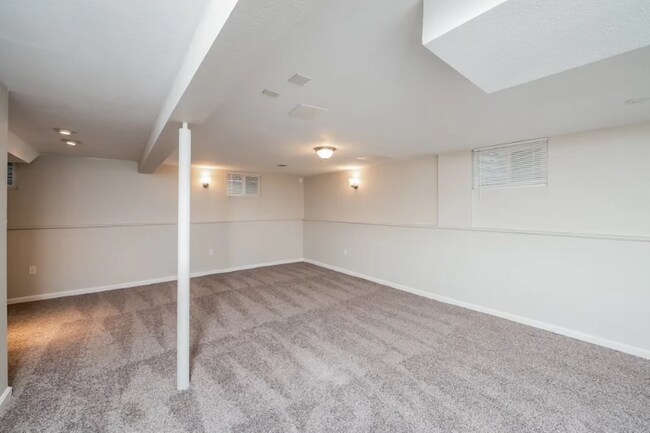 Foto del edificio - 9540 Meade St