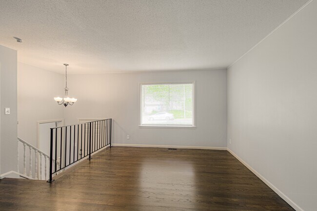 Foto del edificio - 9411 Fairwood Dr
