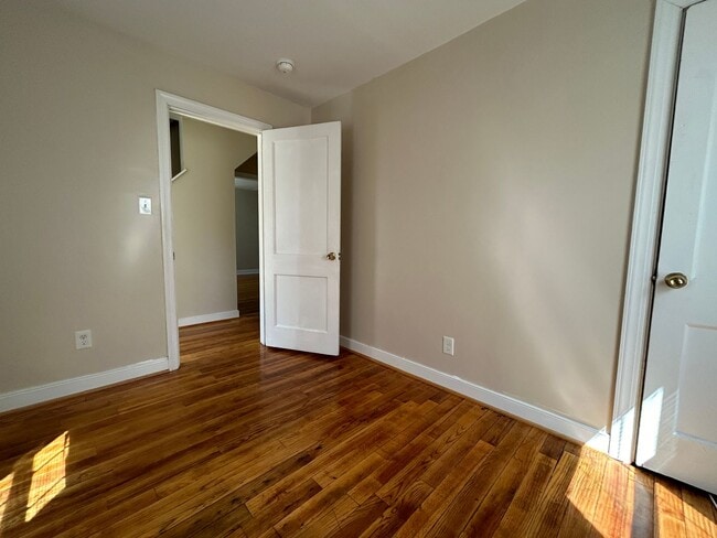 Building Photo - 3 Bedroom 1 Bathroom Brick Cape