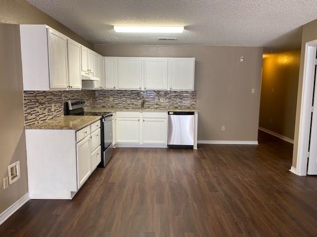 Foto del edificio - 4332 Forest Point Dr
