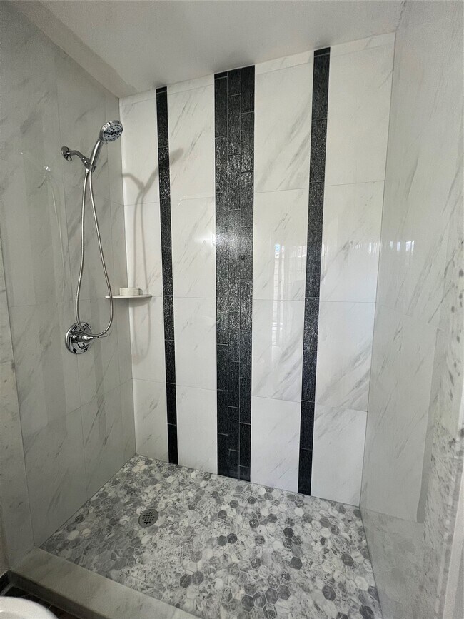 Foto del edificio - 12550 Newbrook Dr