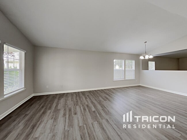 Building Photo - 12264 Deersong Dr