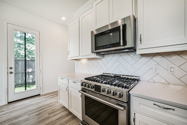 Building Photo - 547 Bristol Tide Ct