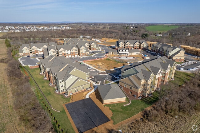 Context Aerial - Washington Landing Apartments