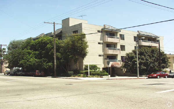 Building Photo - Fuller Apartments