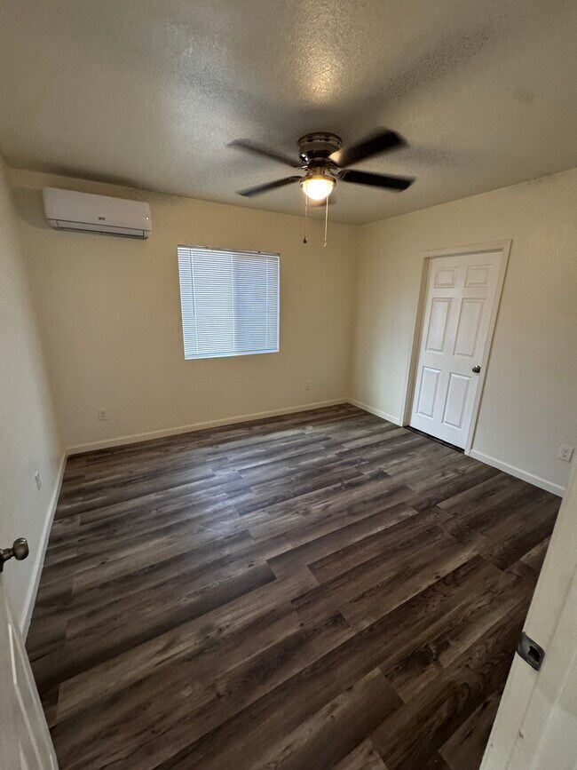 Foto del edificio - 127 Lincoln Ave