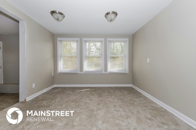 Foto del edificio - 6104 Holiday Blvd