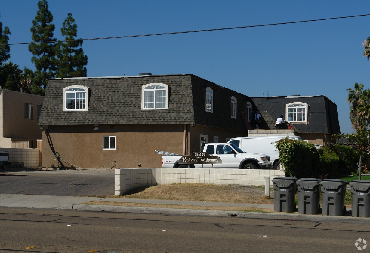 Primary Photo - 828 S Magnolia Ave