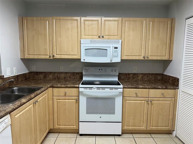 Foto del edificio - 529 E Sheridan St