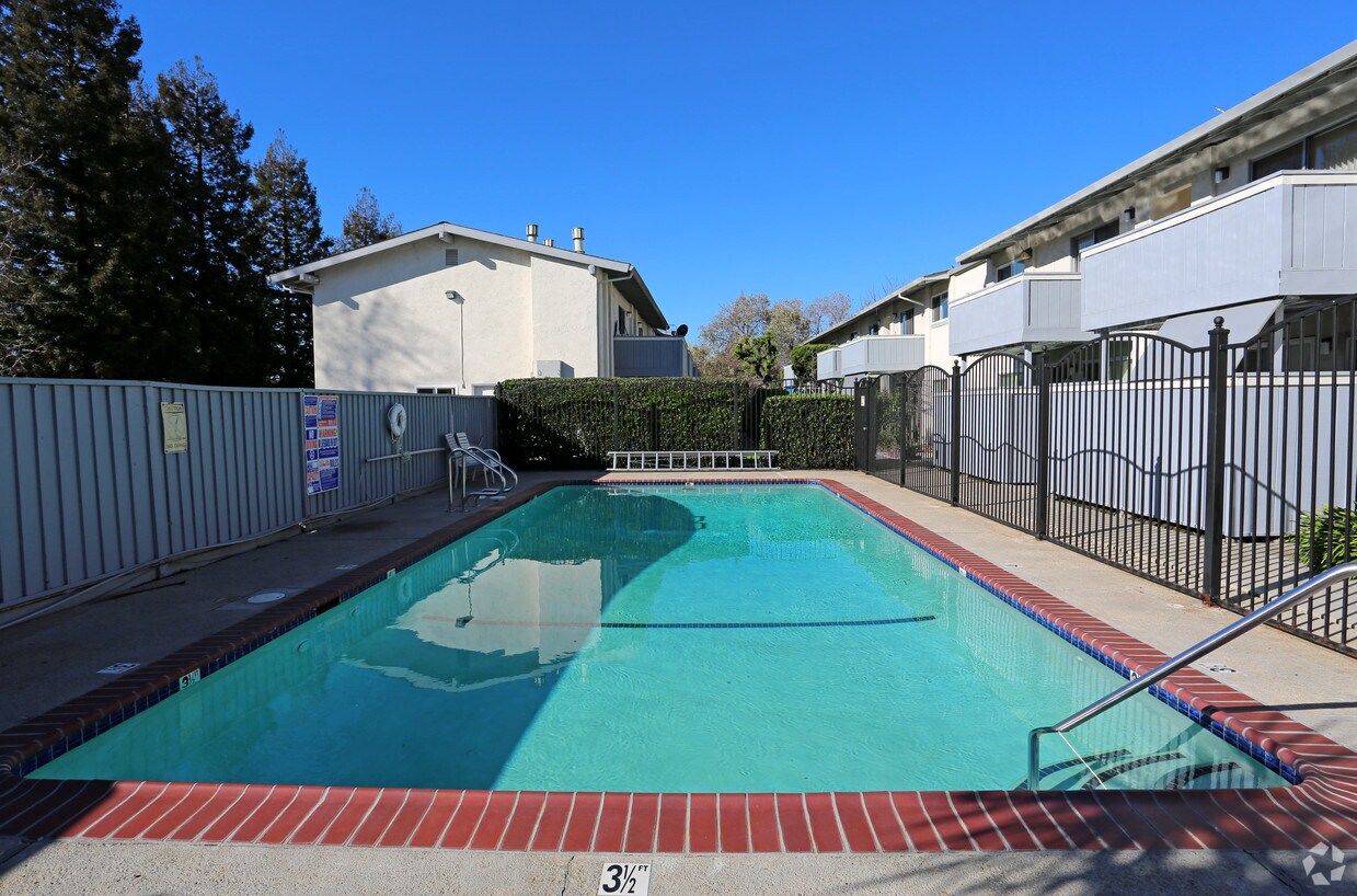 Foto del edificio - Country Lane Apartments