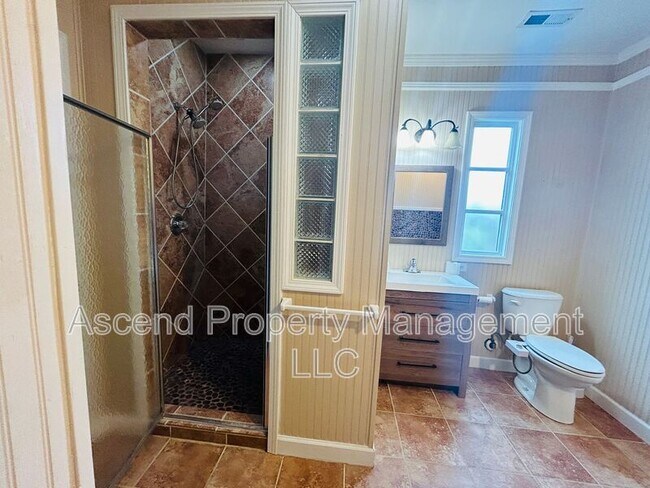 Foto del edificio - 16 Pioneer Ln