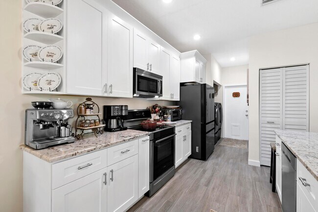 Building Photo - 7826 Sienna Springs Dr