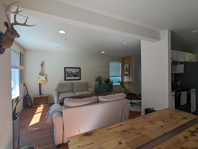 Foto del edificio - 4 br, 2.5 bath House - 13209 4th Ave SW