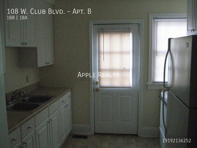 Building Photo - 108 W Club Blvd