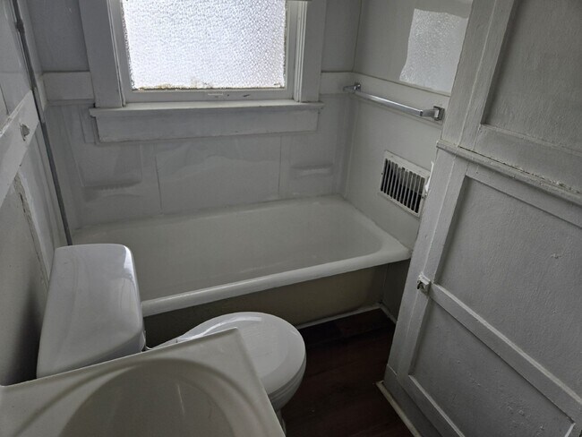 Foto del edificio - 4018 Vermont Ave