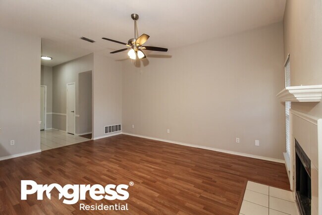 Building Photo - 2110 Oak Tree Dr
