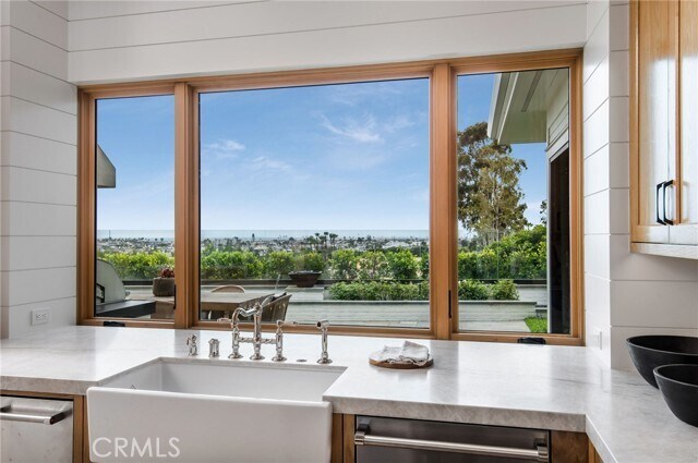 Foto del edificio - 1015 Dolphin Terrace