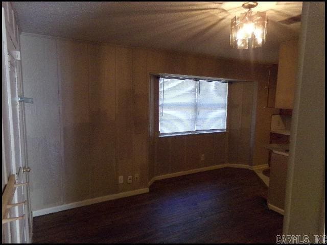 Building Photo - 8 Utica Ln