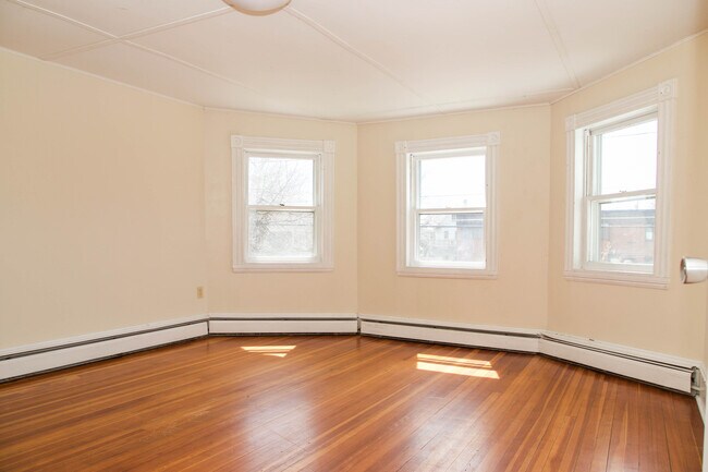 Foto del edificio - 56 Drew St