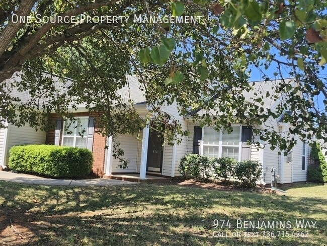 Foto del edificio - 974 Benjamins Way