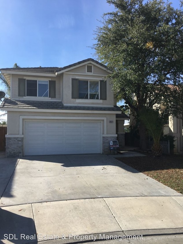 Primary Photo - 39511 Oak Cir
