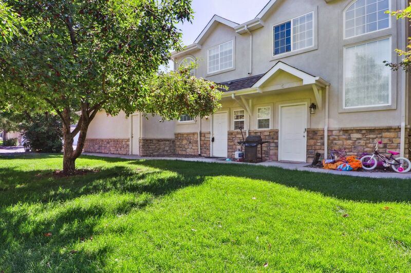 Primary Photo - 2143 Coronado Pkwy N