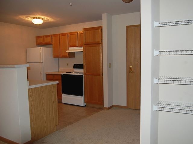 Sunrise Village Apartments South Milwaukee Wi Apartments Com