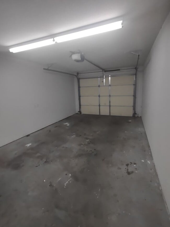 Foto del edificio - Center Duplex 2 Bed 1.5 Bath Benton KY