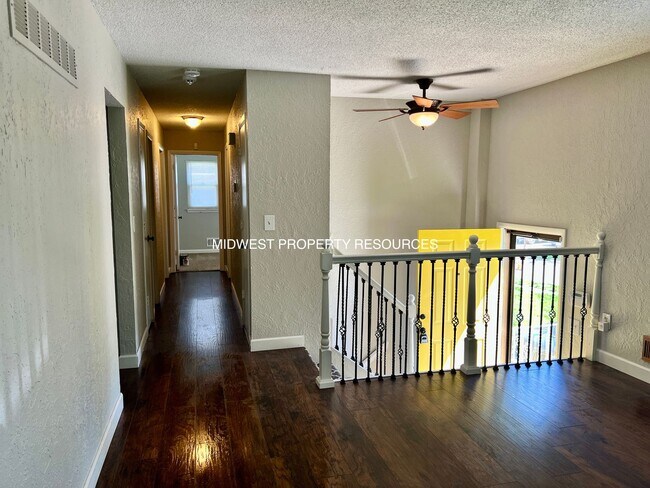 Building Photo - Beautiful home, conveniently located in Bl...