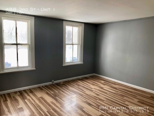 Building Photo - 3 bedroom in Albany NY 12206