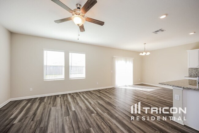 Building Photo - 14347 Palm Ridge