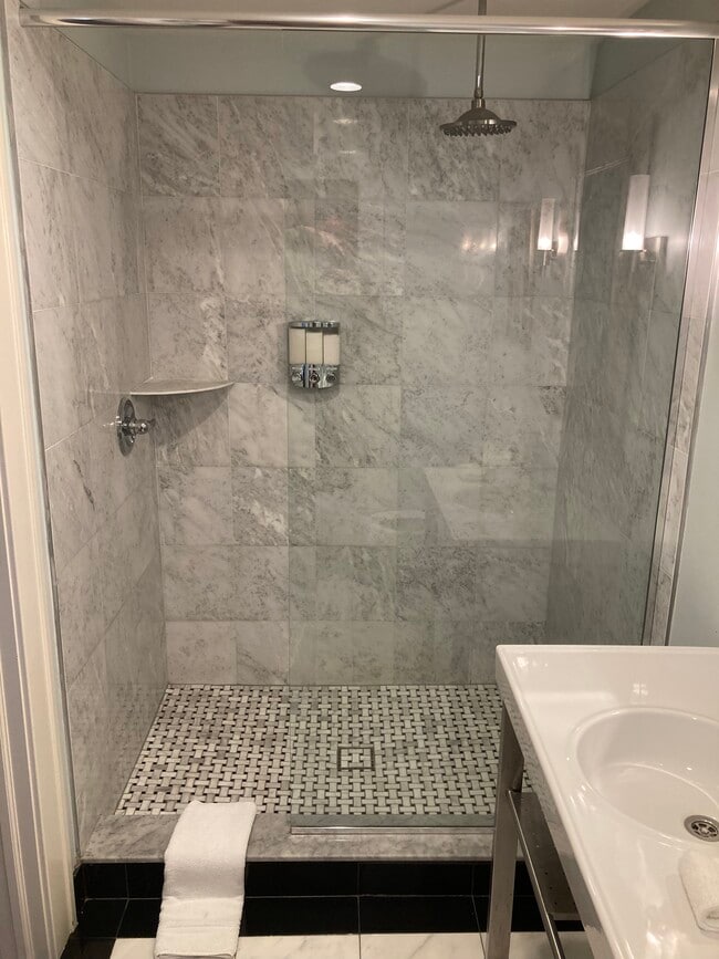 Building Photo - 84 W Front St