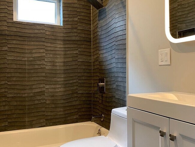 Foto del edificio - 1533 N 33rd St