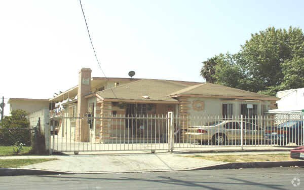 Primary Photo - 1216 W 93rd St